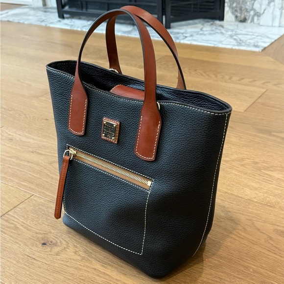 EUC Dooney & Bourke - Pebble Grain Brinley - Black Leather - Picture 2 of 15